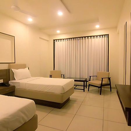Srijan Inn Ābu Road Exteriör bild